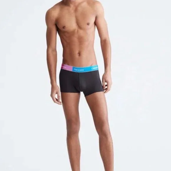 Calvin Klein Low Rise Trunk Microfibre Black Men's Underwear Pride NB3513002 - Picture 2 of 6